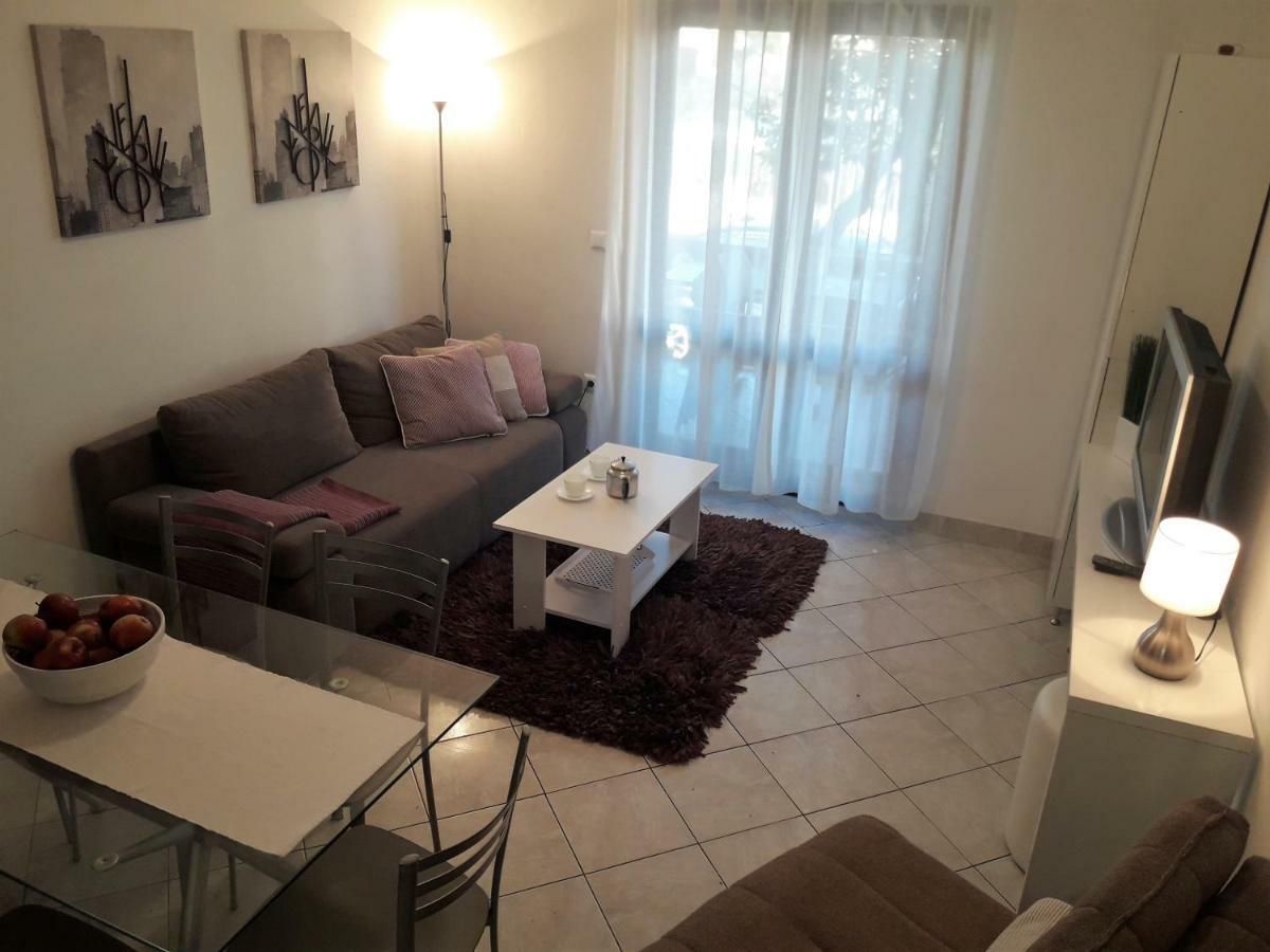 Apartments Ane Sukošan المظهر الخارجي الصورة